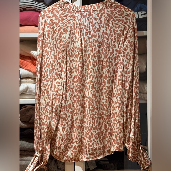 EUC Reiss Calla Animal print blouse. Size 8 - Picture 7 of 12
